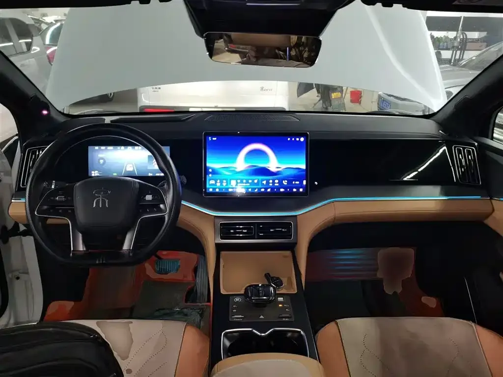 BYD L DM-i — фото 10