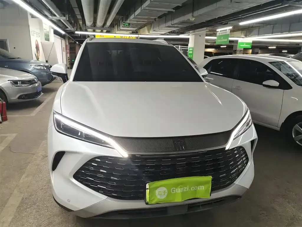 BYD L DM-i — фото 3