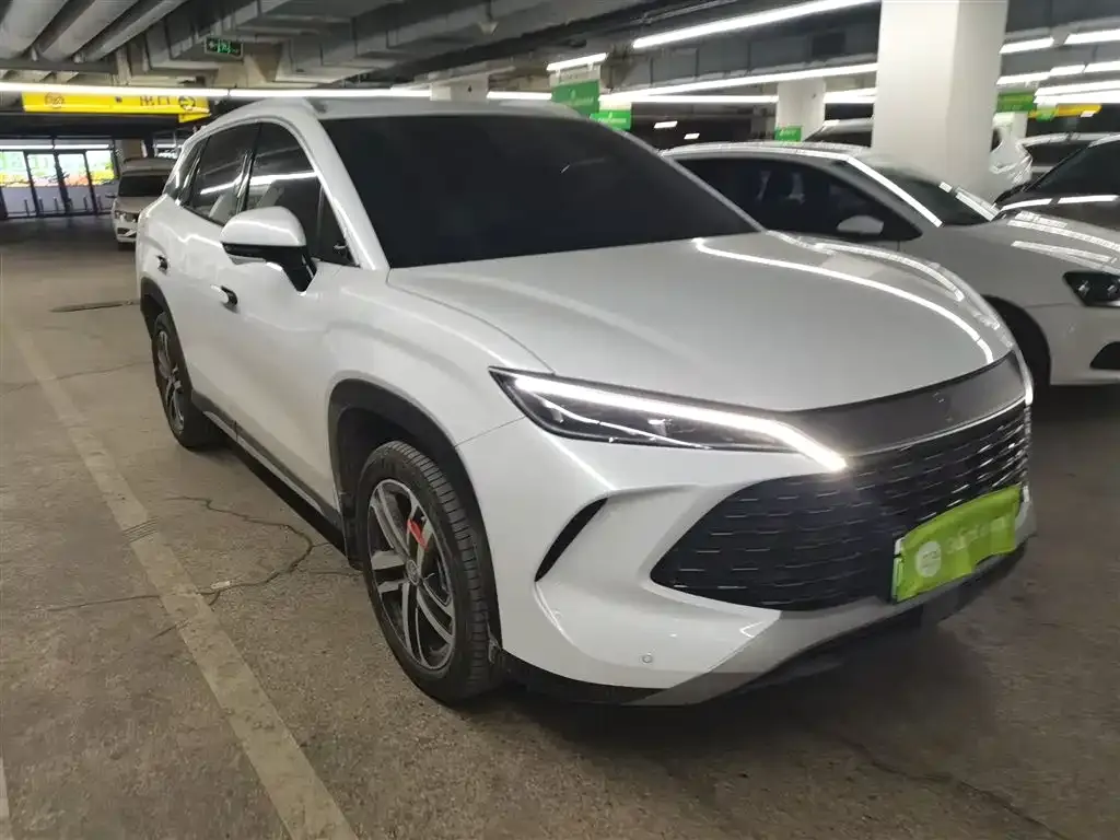BYD L DM-i — фото 4