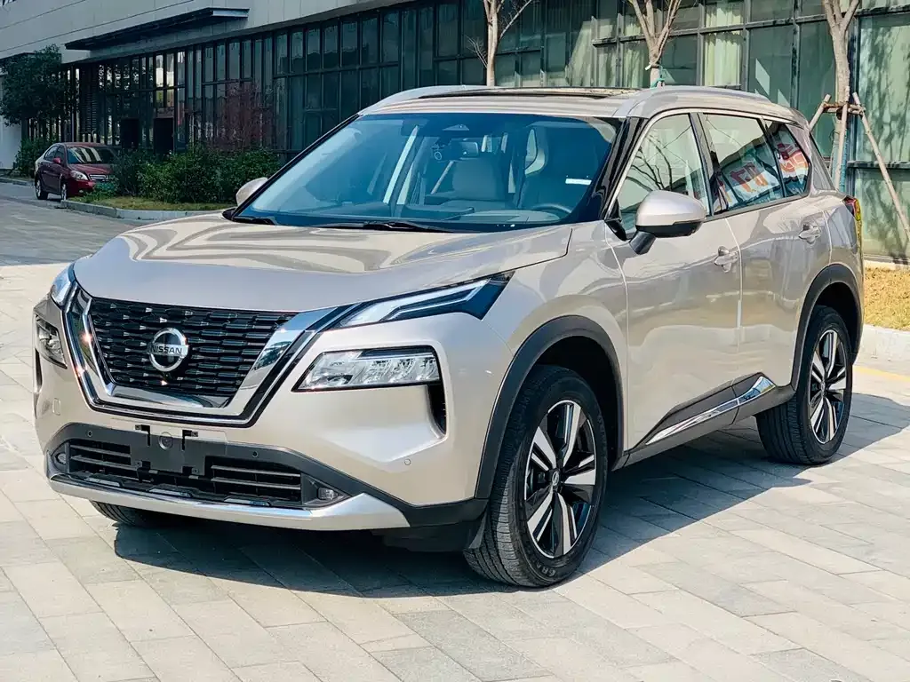 Nissan X-Trail — фото 1