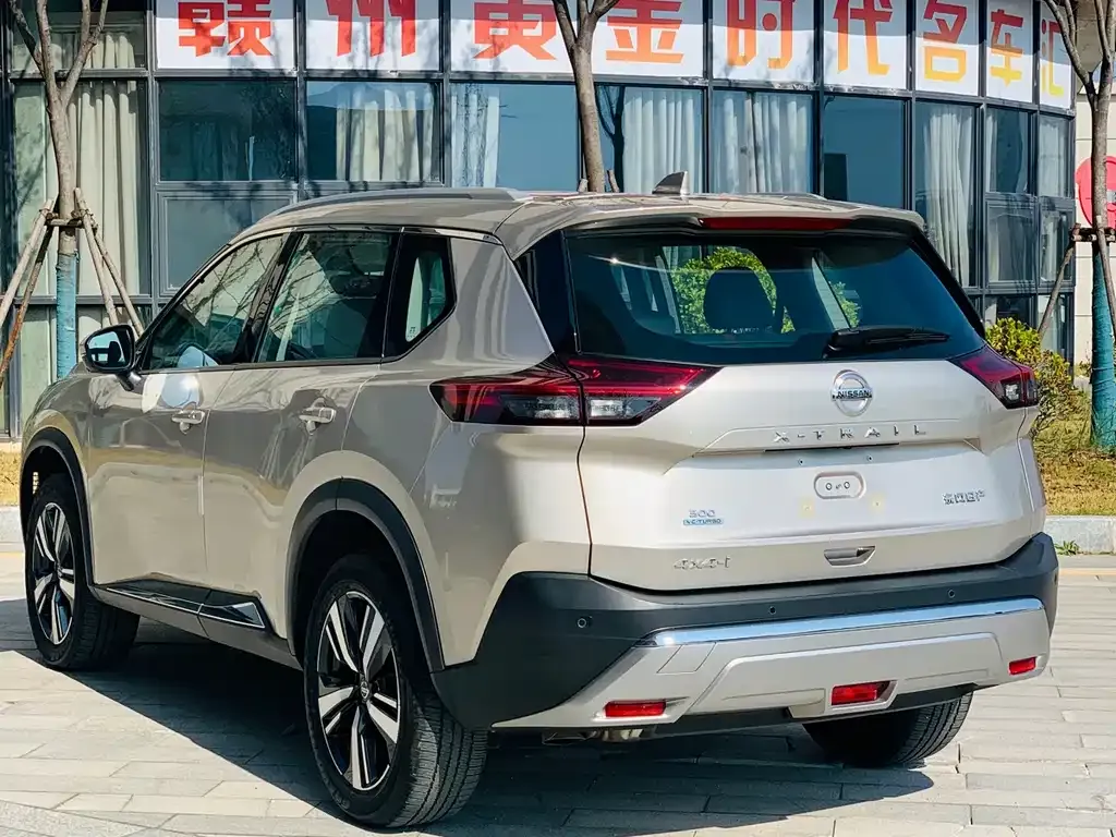 Nissan X-Trail — фото 9