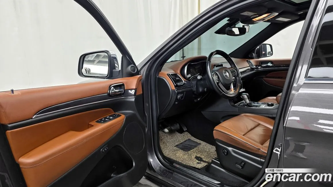 Jeep Cherokee — фото 6