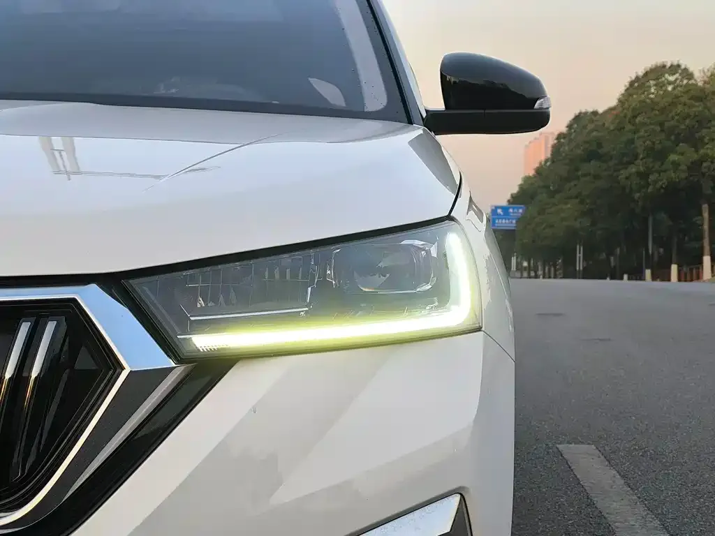 Skoda Kamiq — фото 4