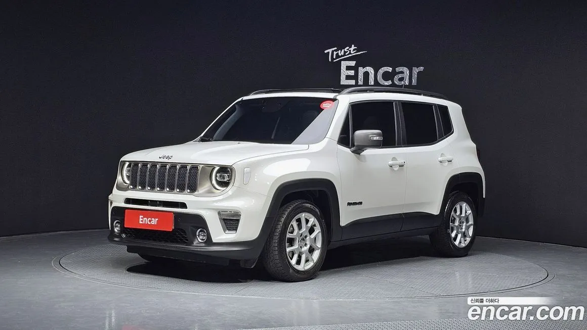 Jeep Renegade — фото 1