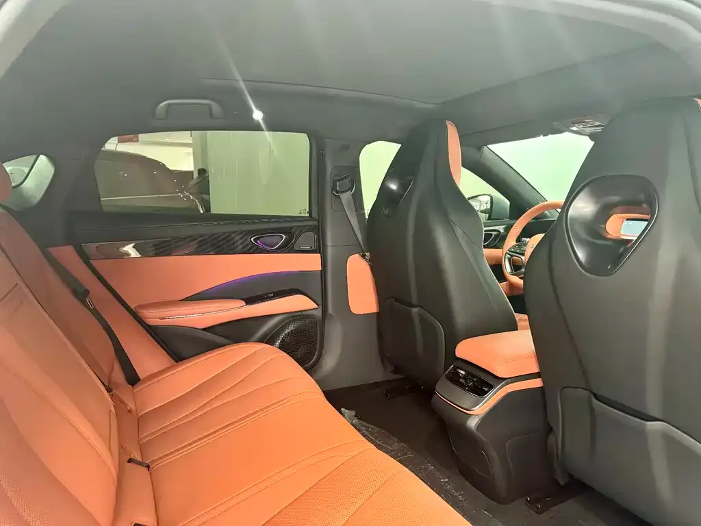 BYD Seal — фото 10