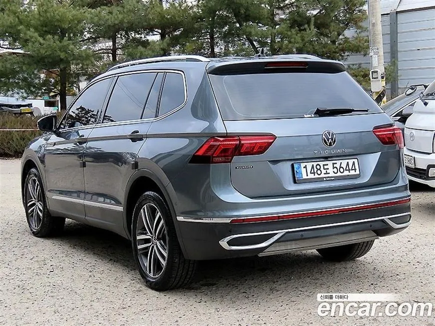 Volkswagen Tiguan — фото 6
