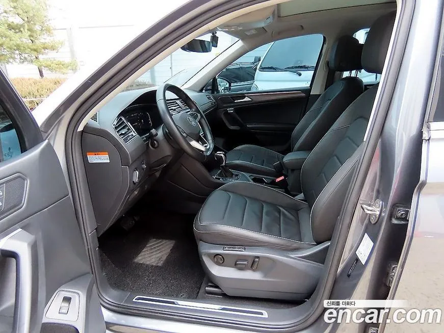Volkswagen Tiguan — фото 9