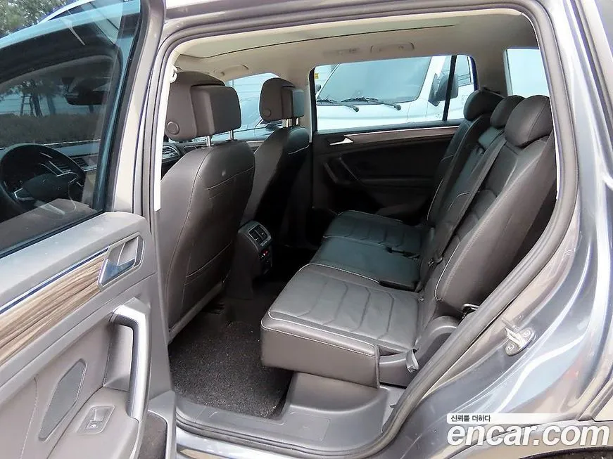Volkswagen Tiguan — фото 10