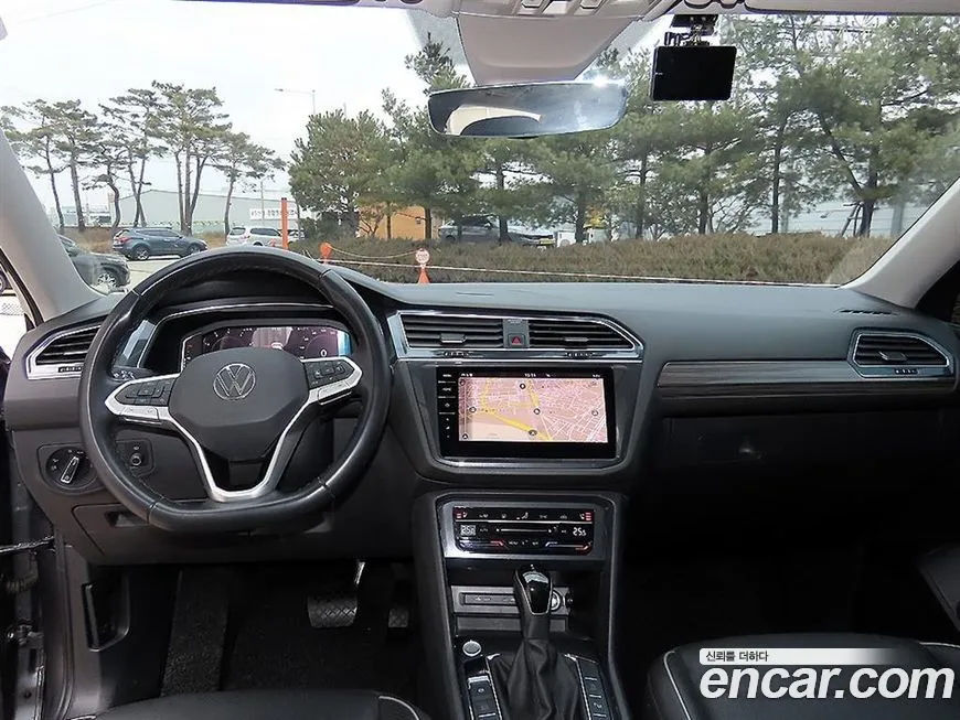 Volkswagen Tiguan — фото 4