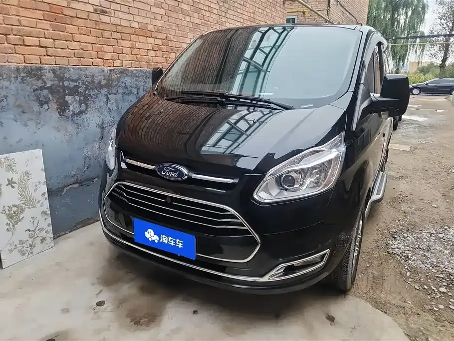 Ford Tourneo — фото 8