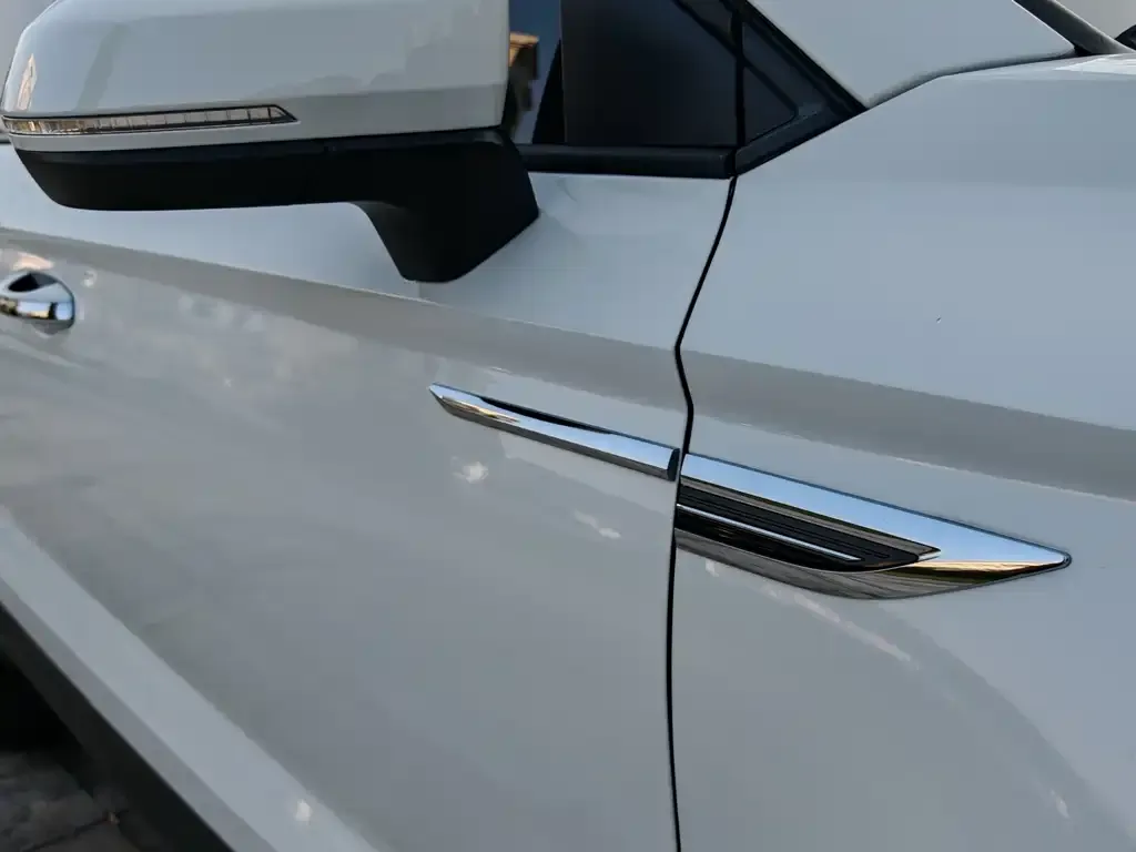 Volkswagen Tharu — фото 2