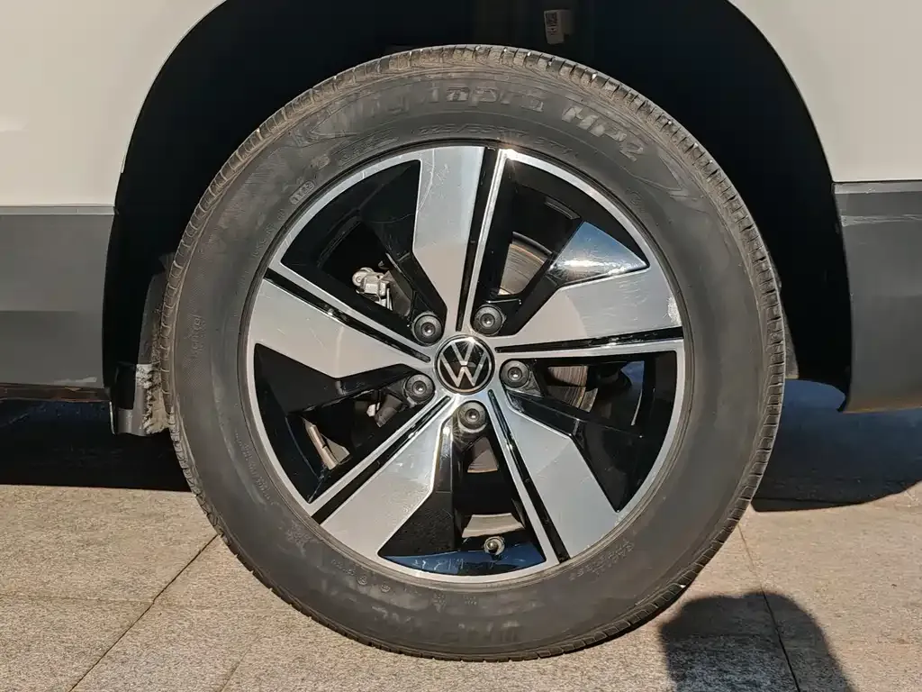 Volkswagen Tharu — фото 5