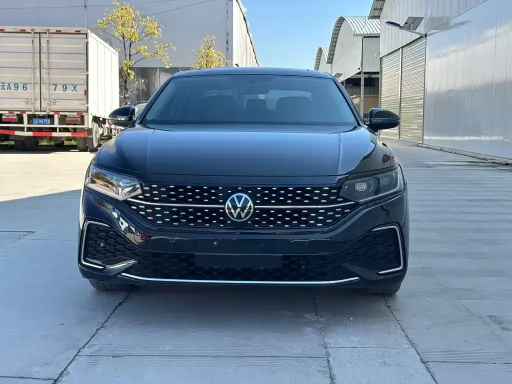 Volkswagen Passat — фото 2