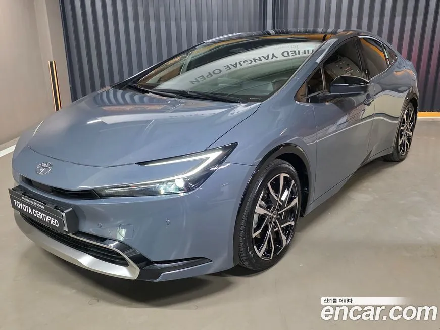 Toyota Prius — фото 1