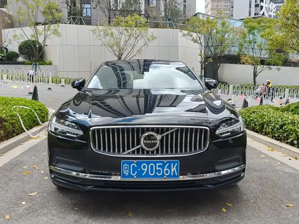 Volvo S90 — фото 9