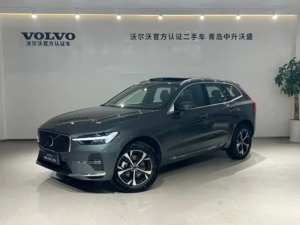 Volvo XC60 — фото 1