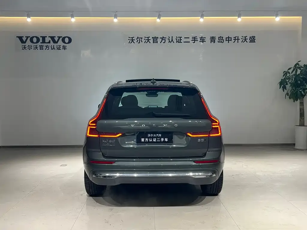 Volvo XC60 — фото 7