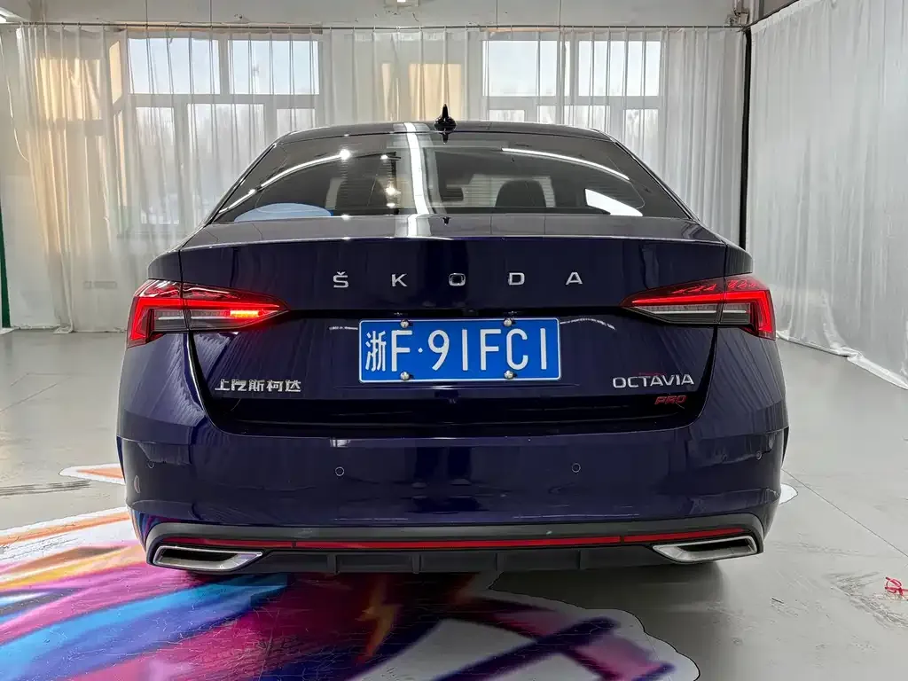 Skoda Octavia — фото 5