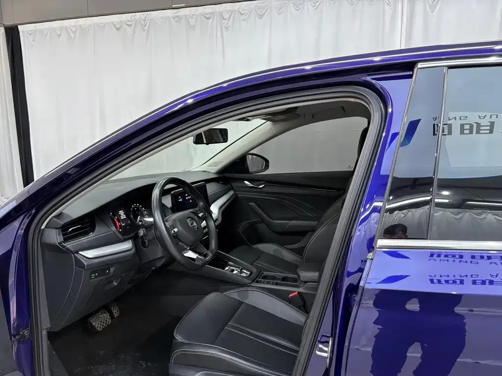 Skoda Octavia — фото 8