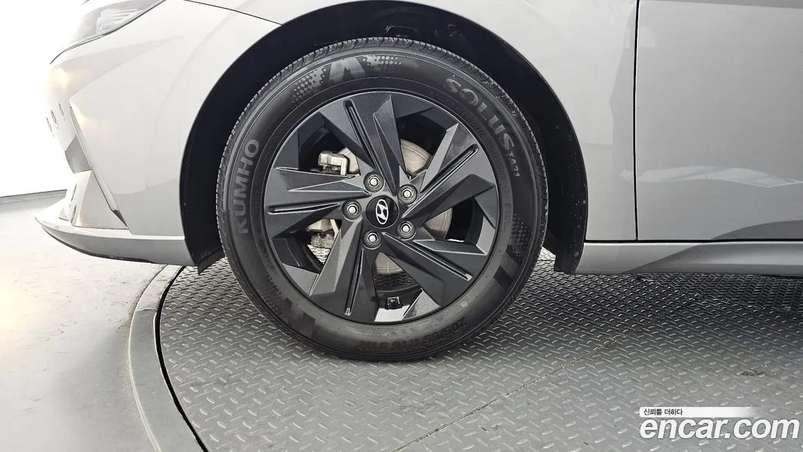 Hyundai AVANTE — фото 3