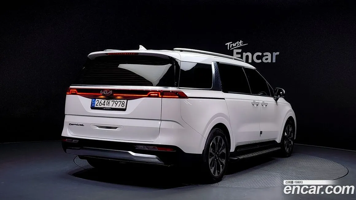 Kia Carnival — фото 2