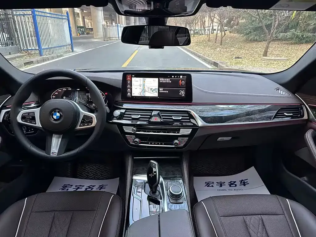 BMW 5 Series — фото 10