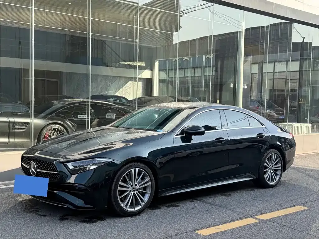 Mercedes-Benz CLS — фото 1