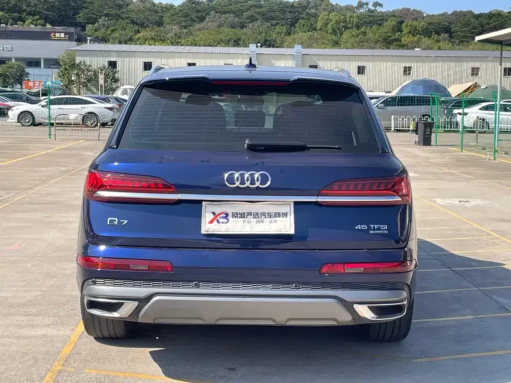 Audi Q7 — фото 2