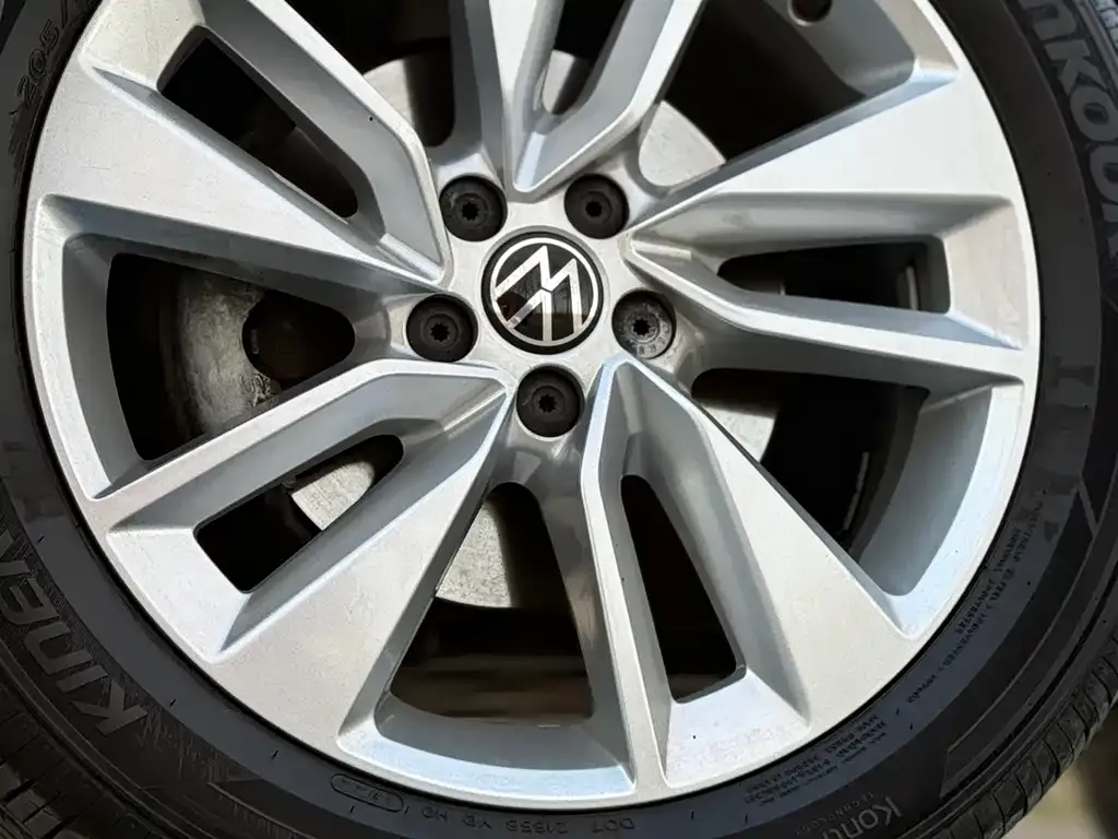 Volkswagen T-Cross — фото 10