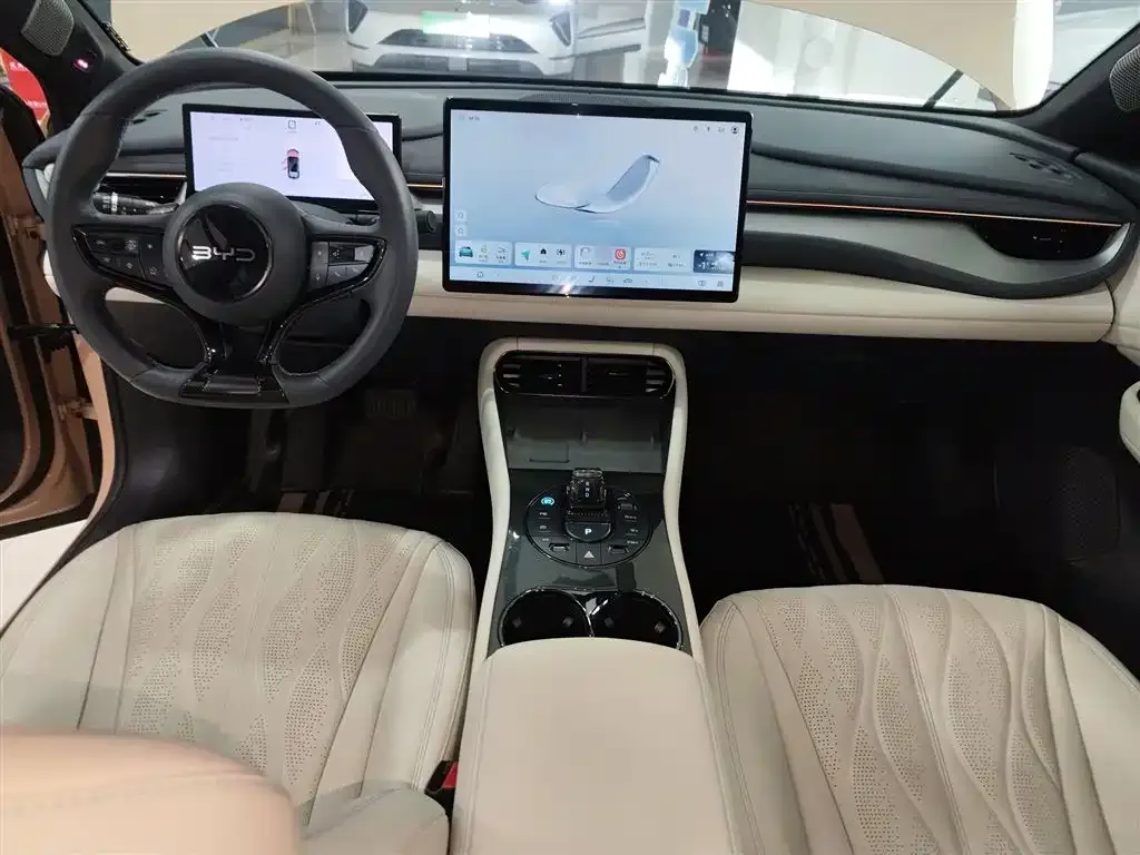 BYD Seal 06GT — фото 10