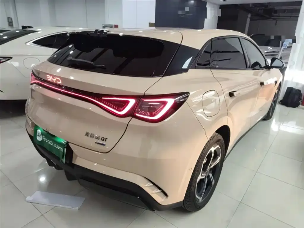 BYD Seal 06GT — фото 9