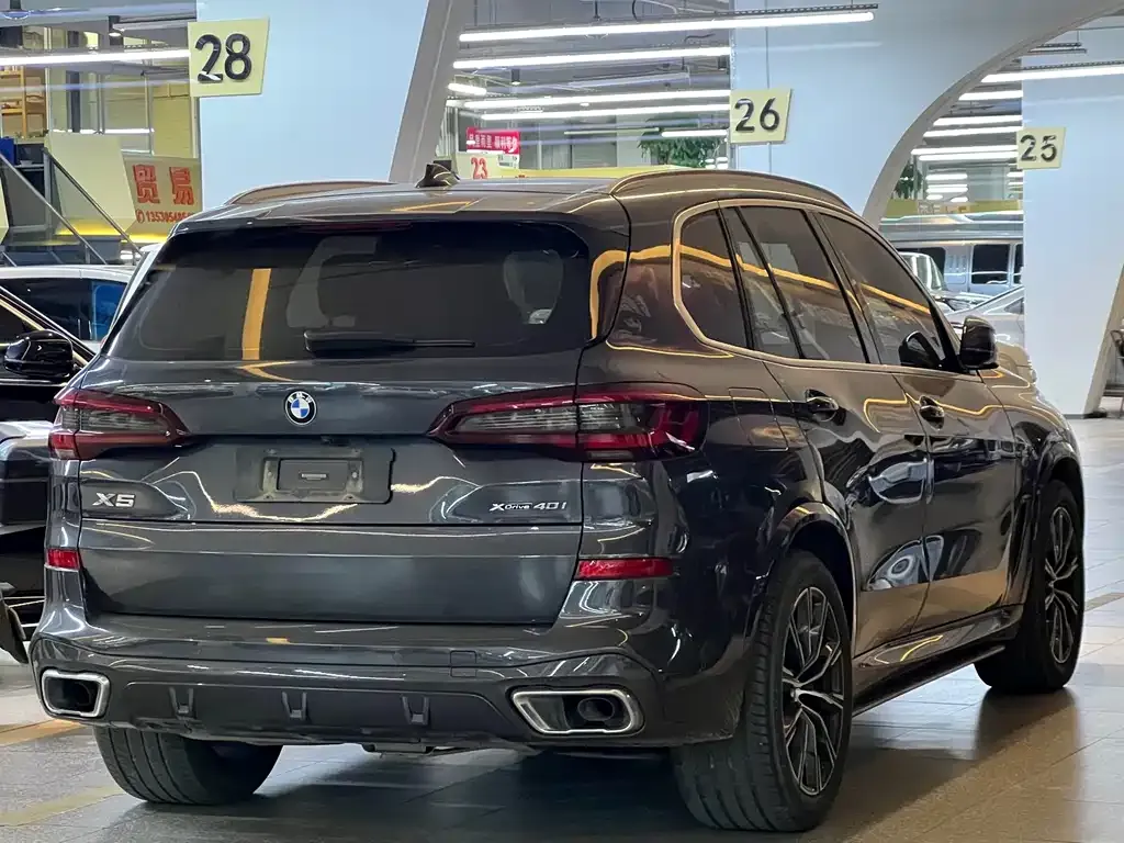 BMW X5 (Import) — фото 8