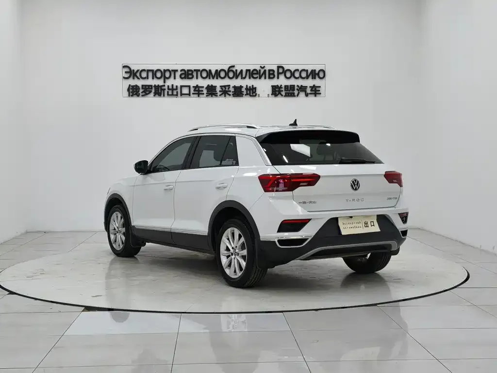 Volkswagen T-Roc — фото 6