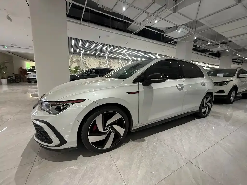 Volkswagen Golf GTI — фото 3
