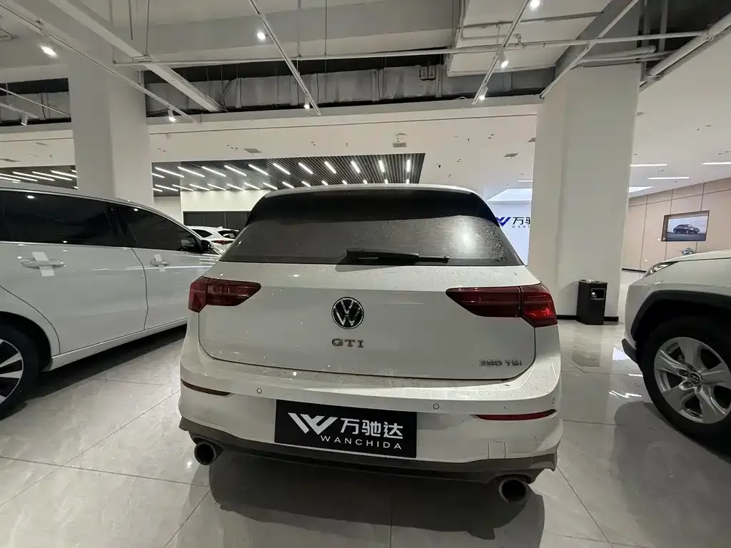 Volkswagen Golf GTI — фото 7