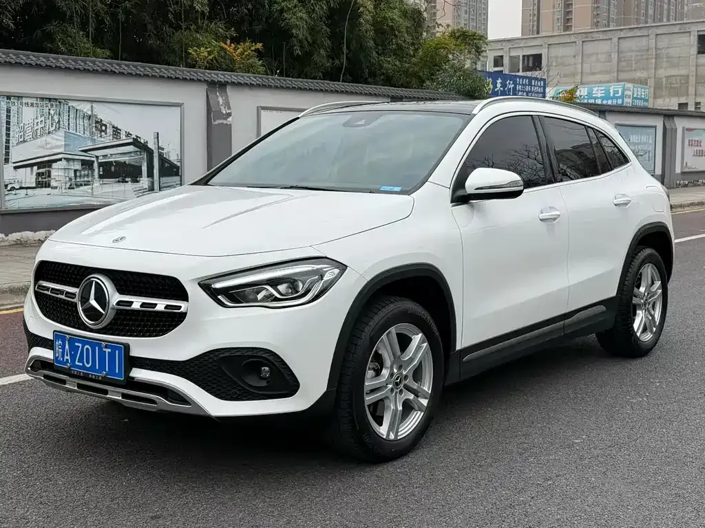 Mercedes-Benz GLA — фото 1
