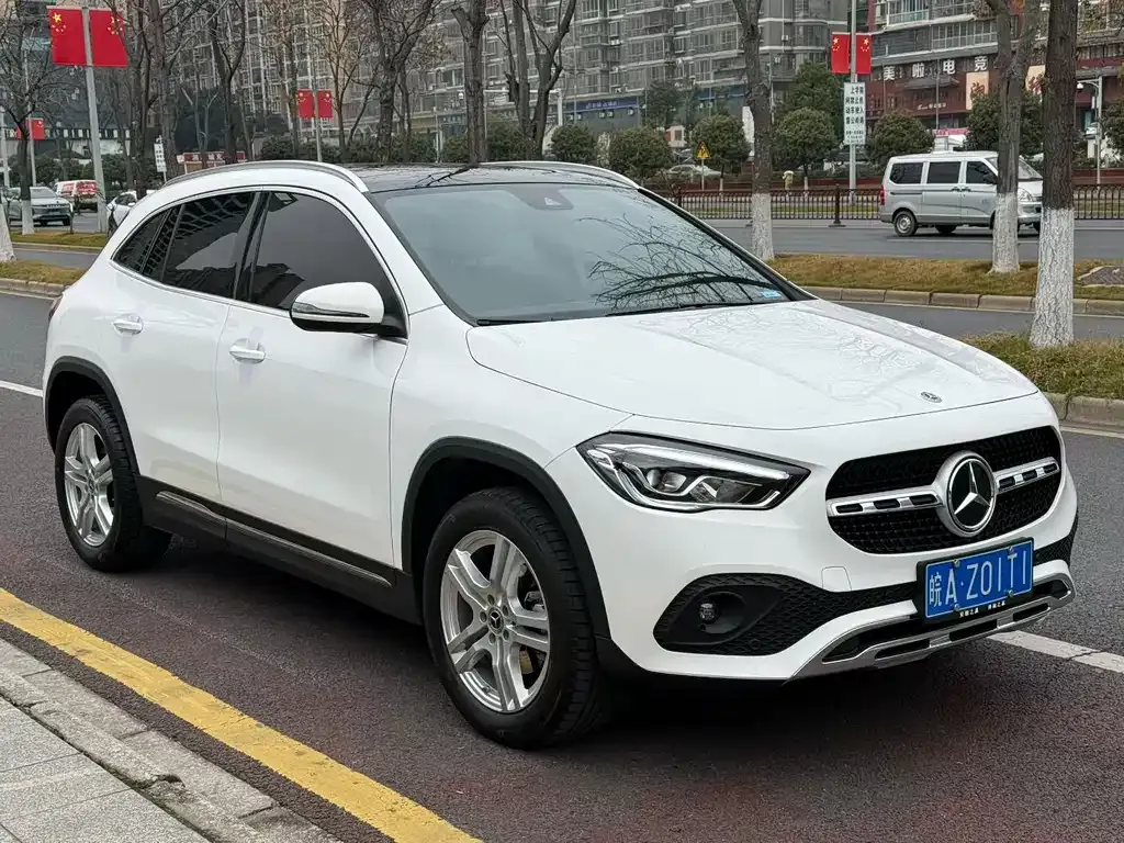Mercedes-Benz GLA — фото 8