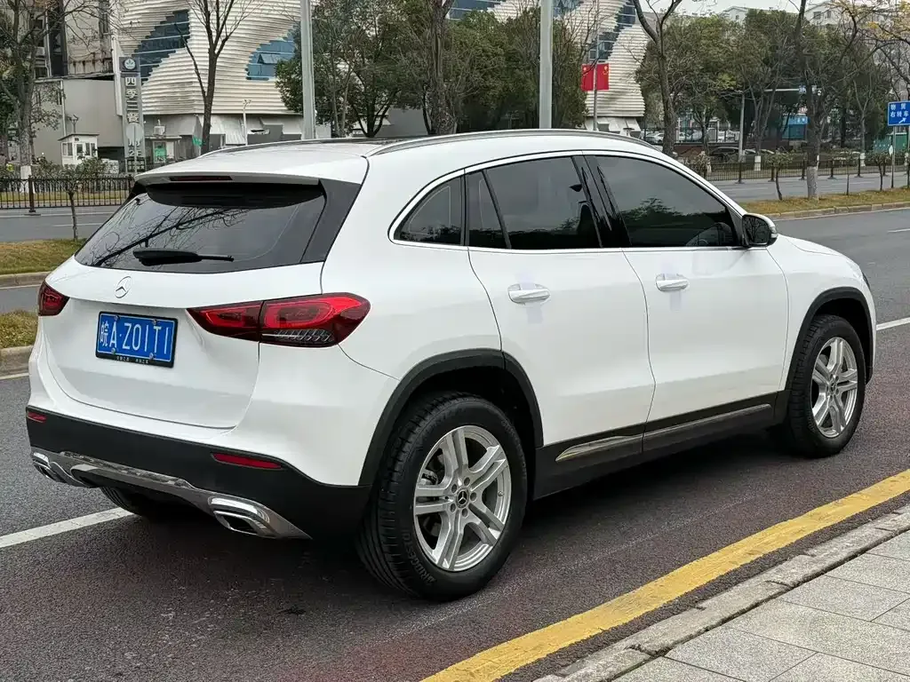 Mercedes-Benz GLA — фото 9