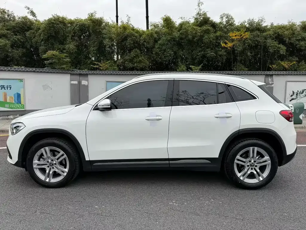 Mercedes-Benz GLA — фото 6