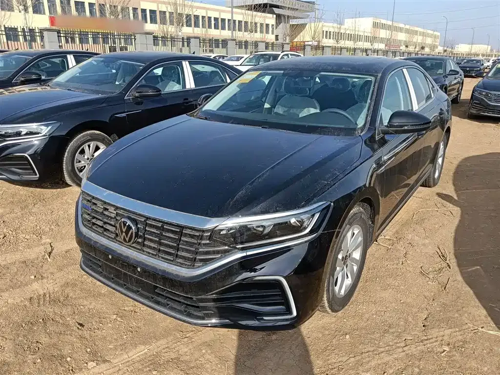Volkswagen Passat New Energy — фото 7