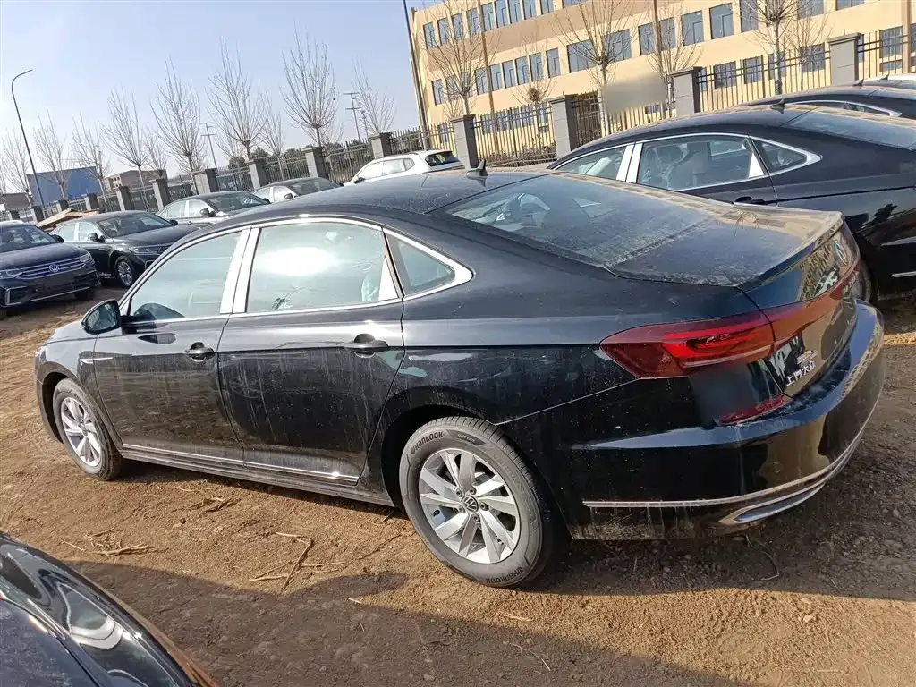 Volkswagen Passat New Energy — фото 4