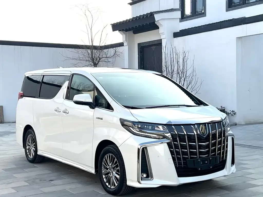 Toyota Alphard — фото 3