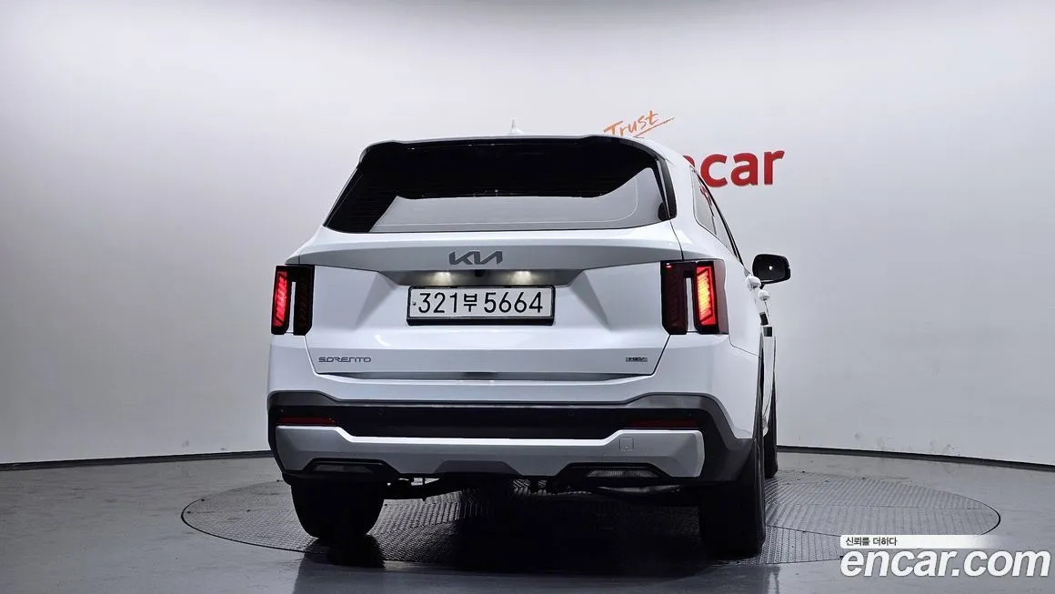 Kia Sorento — фото 4
