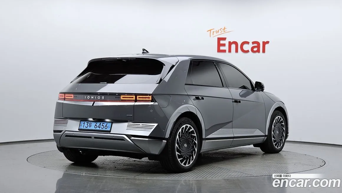 Hyundai Ioniq5 — фото 2