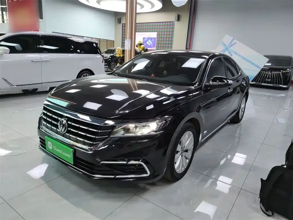 Volkswagen Passat — фото 1