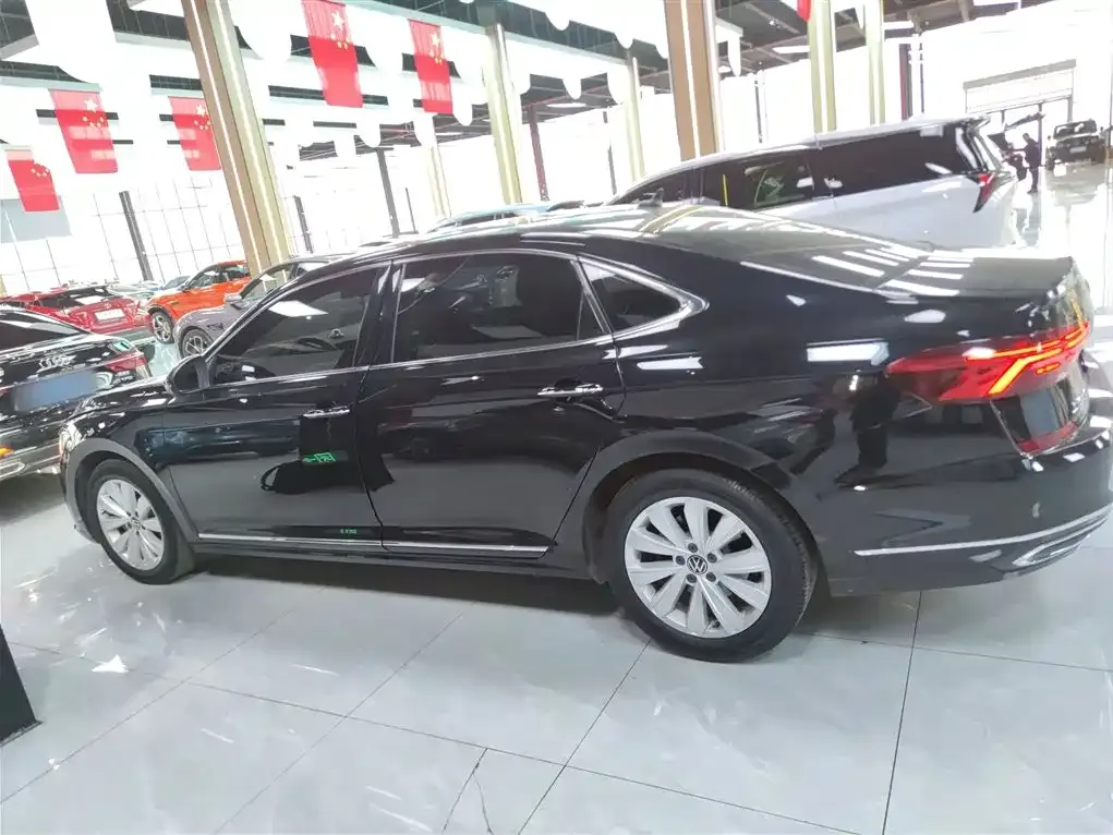 Volkswagen Passat — фото 4