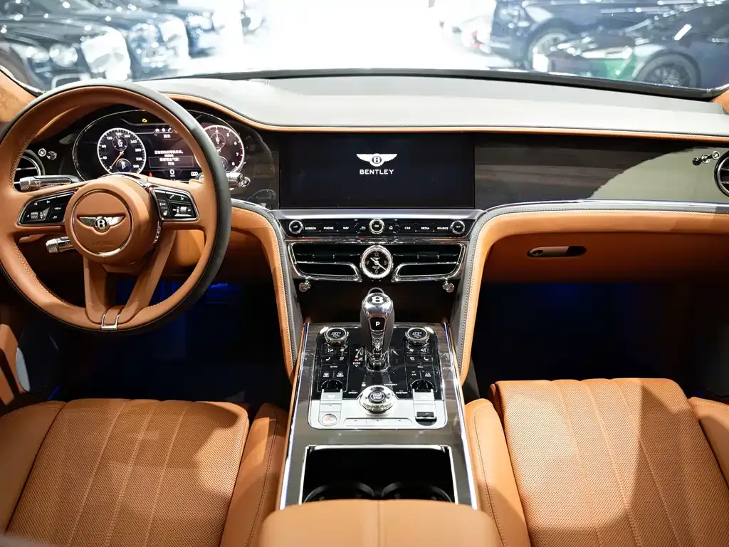 Bentley Flying Spur — фото 8