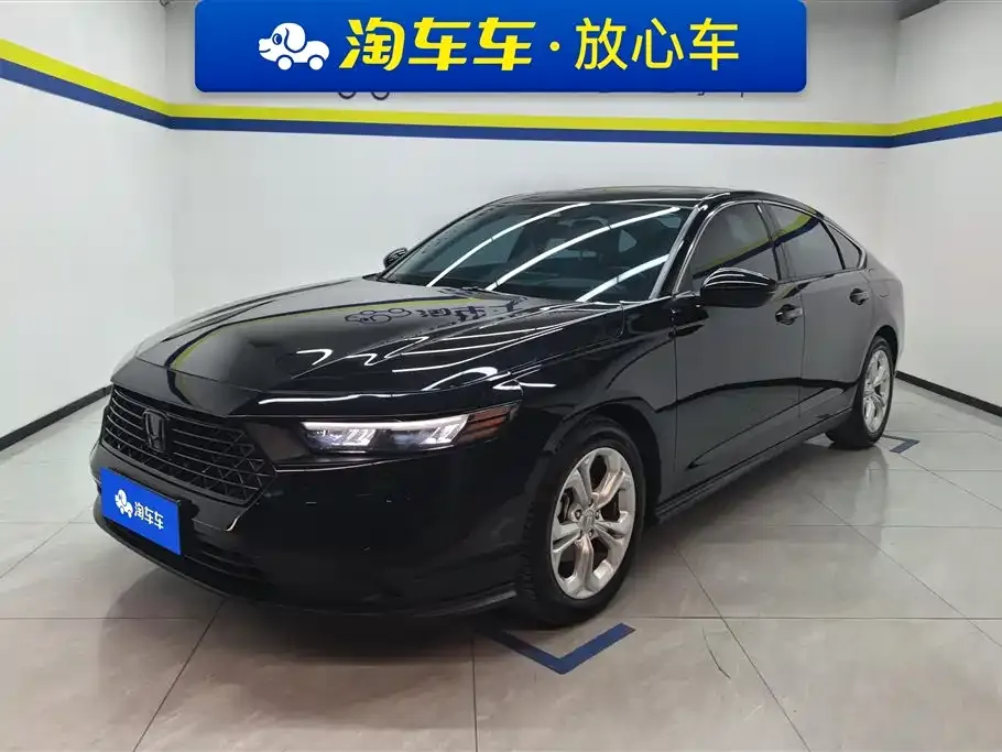 Honda Accord — фото 1