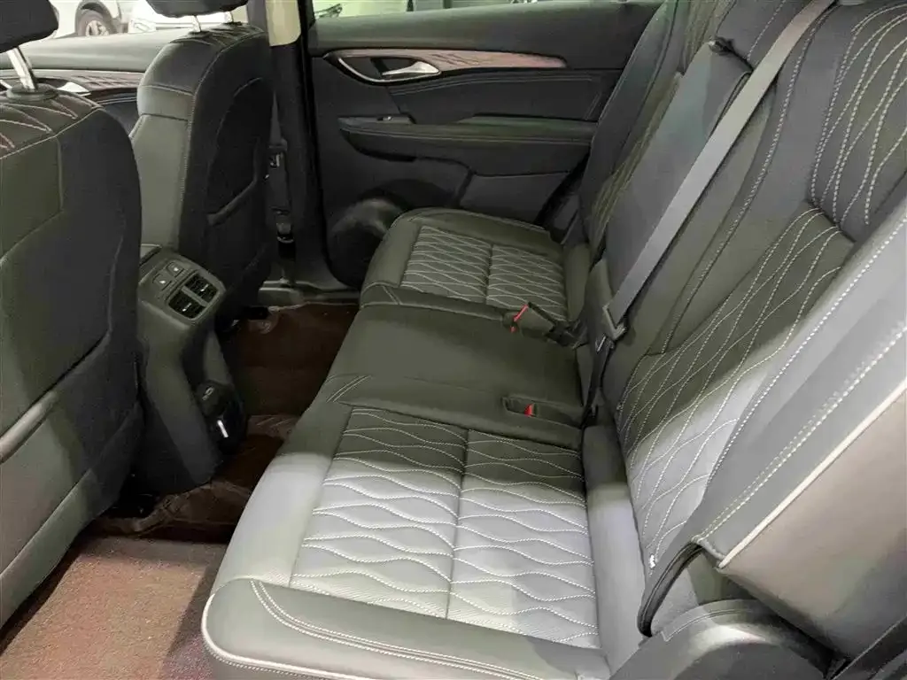 Buick Envision Plus — фото 2