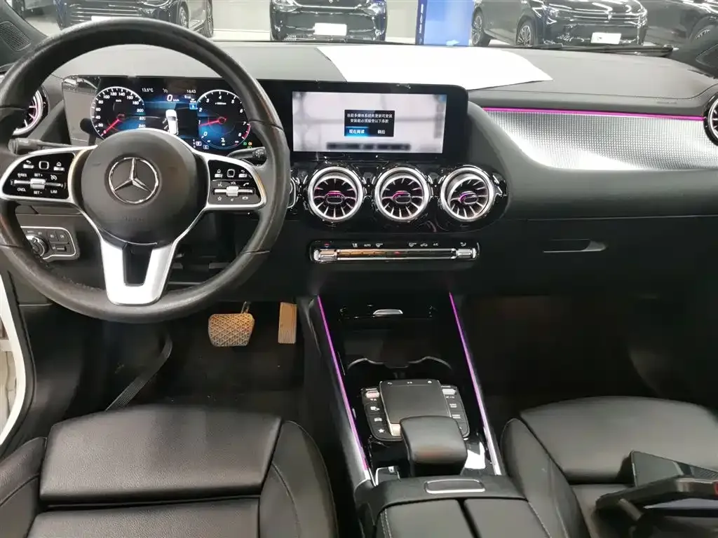 Mercedes-Benz GLA — фото 10